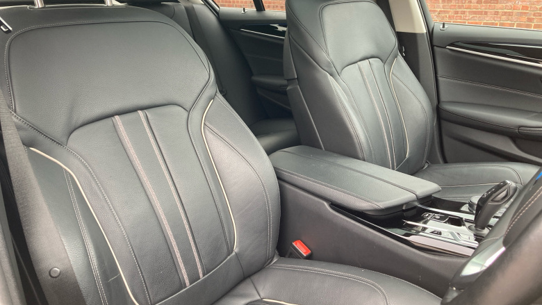 BMW 5 Series 530e SE 4dr Auto Saloon